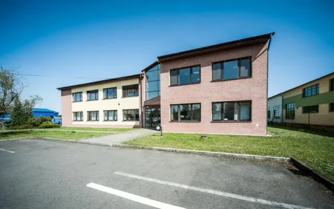 Totální úspěch našich podlah. Řidiči odmítají opustit parkovací dům