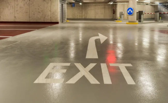 Dopravní značení Techfloor ve formě organizace dopravy v parkovacím domu